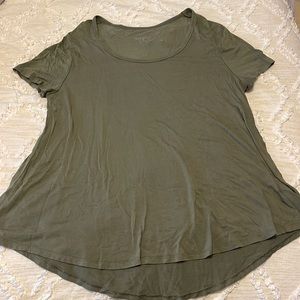 Lightweight green tee
